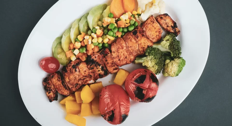 Carnes vegetais estão no prato de 26% dos brasileiros das classes ABC uma vez por mês