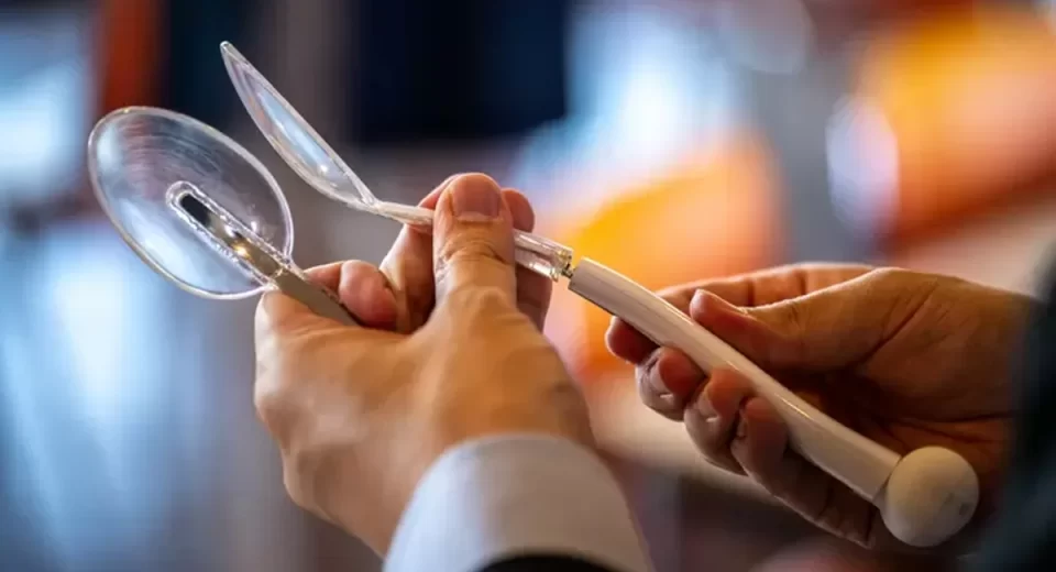 Colher elétrica promete realçar sabores sem adicionar sal