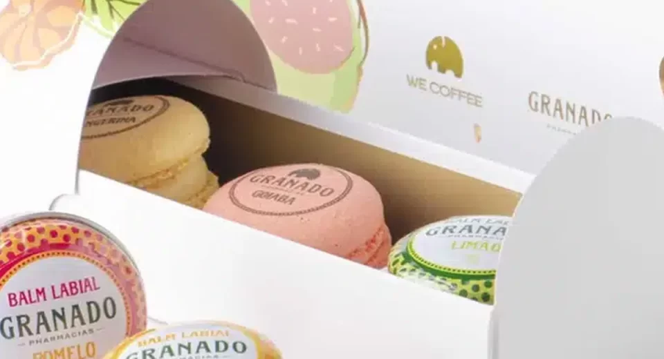 We Coffee e Granado lançam macarons inspirados em lip balms
