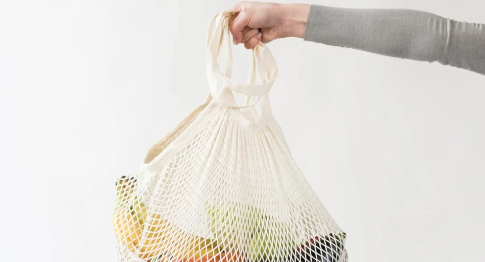 Parceria entre GPA e Food To Save visa evitar desperdício de alimentos com descontos de até 70%