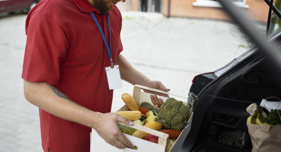 Vendas online de alimentos e bebidas crescem 18,4% no Brasil