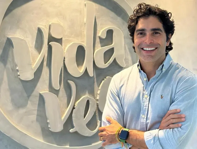 Fundada por Álvaro Gazolla, VidaVeg conta com produção própria em Lavras (MG)