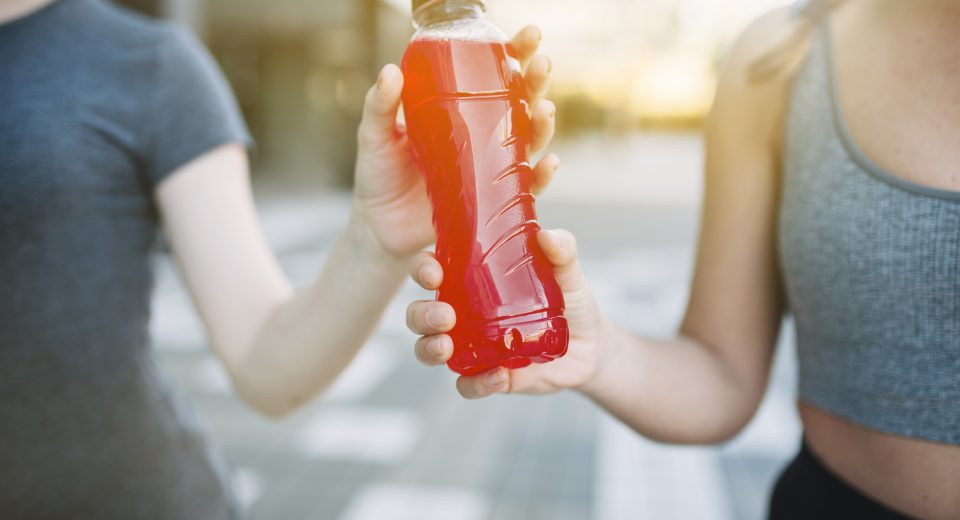 Mercado de eletrólitos deve alcançar US$ 66,6 bilhões até 2034