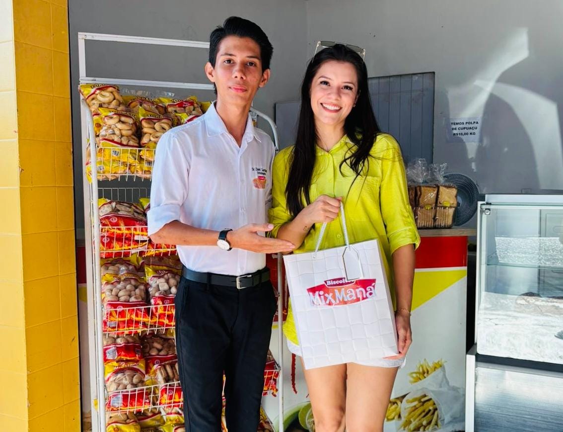 Davi Santiago (estrategista da Mix Maná®) e Ester Duarth (influenciadora parceira)