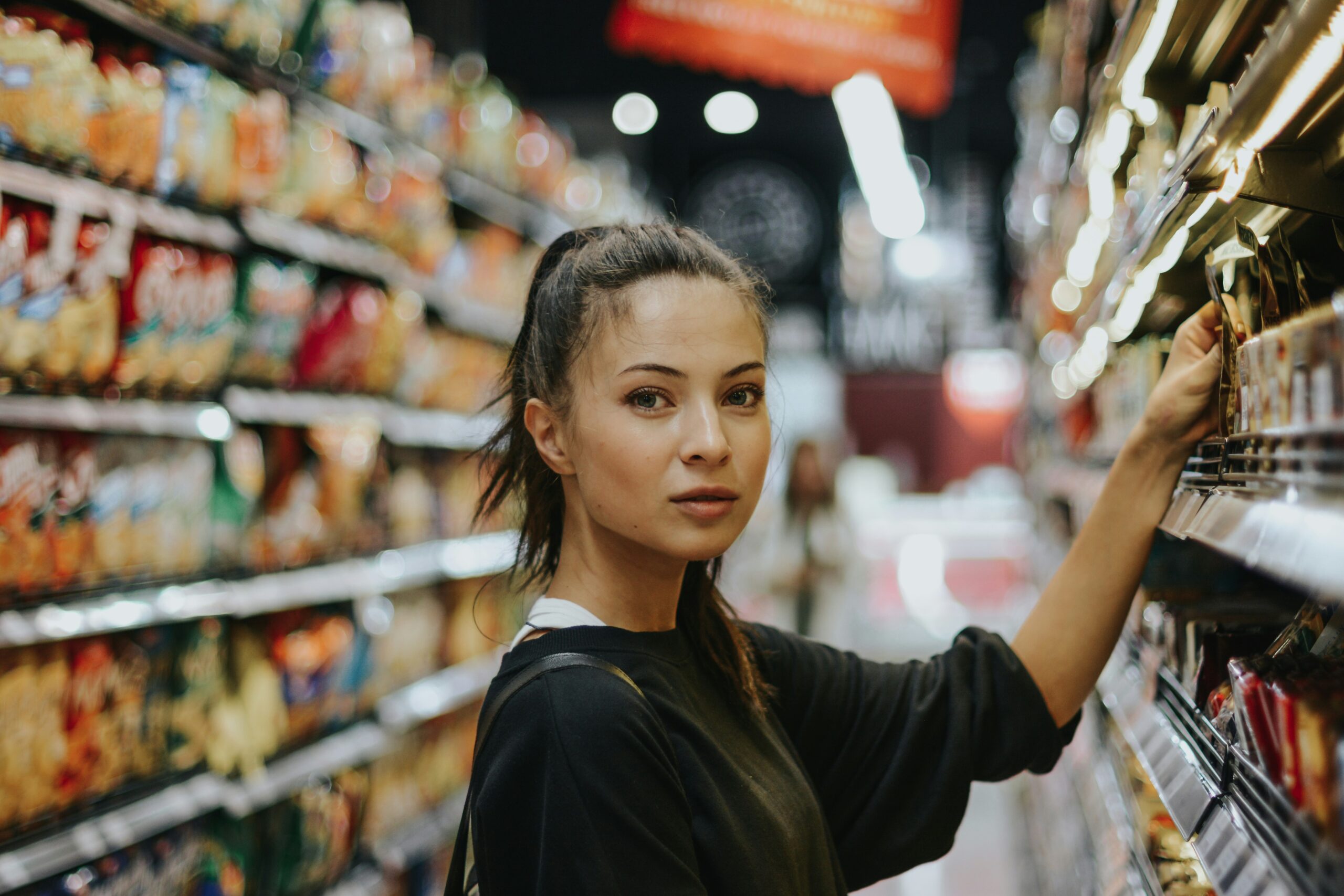 Consumo de alimentos no Brasil desacelera em 2026